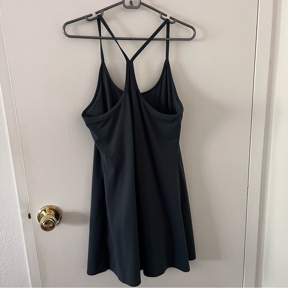 Quince Ultra Form Active Dress Forest Green Large Built in Shorts - Picture 8 of 8